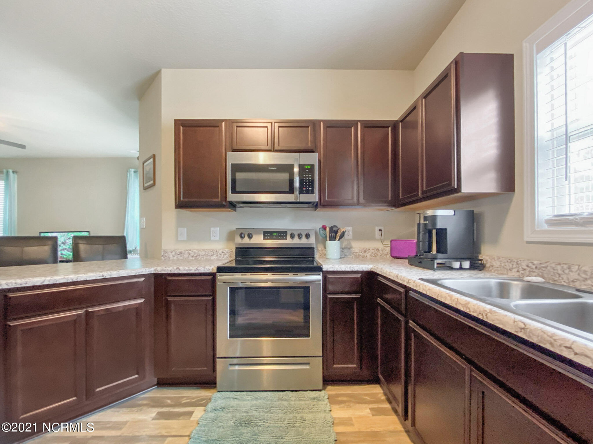 366 Frisco Way Holly Ridge, NC 28445 - Photo 10 of 29 5 Kitchen 3