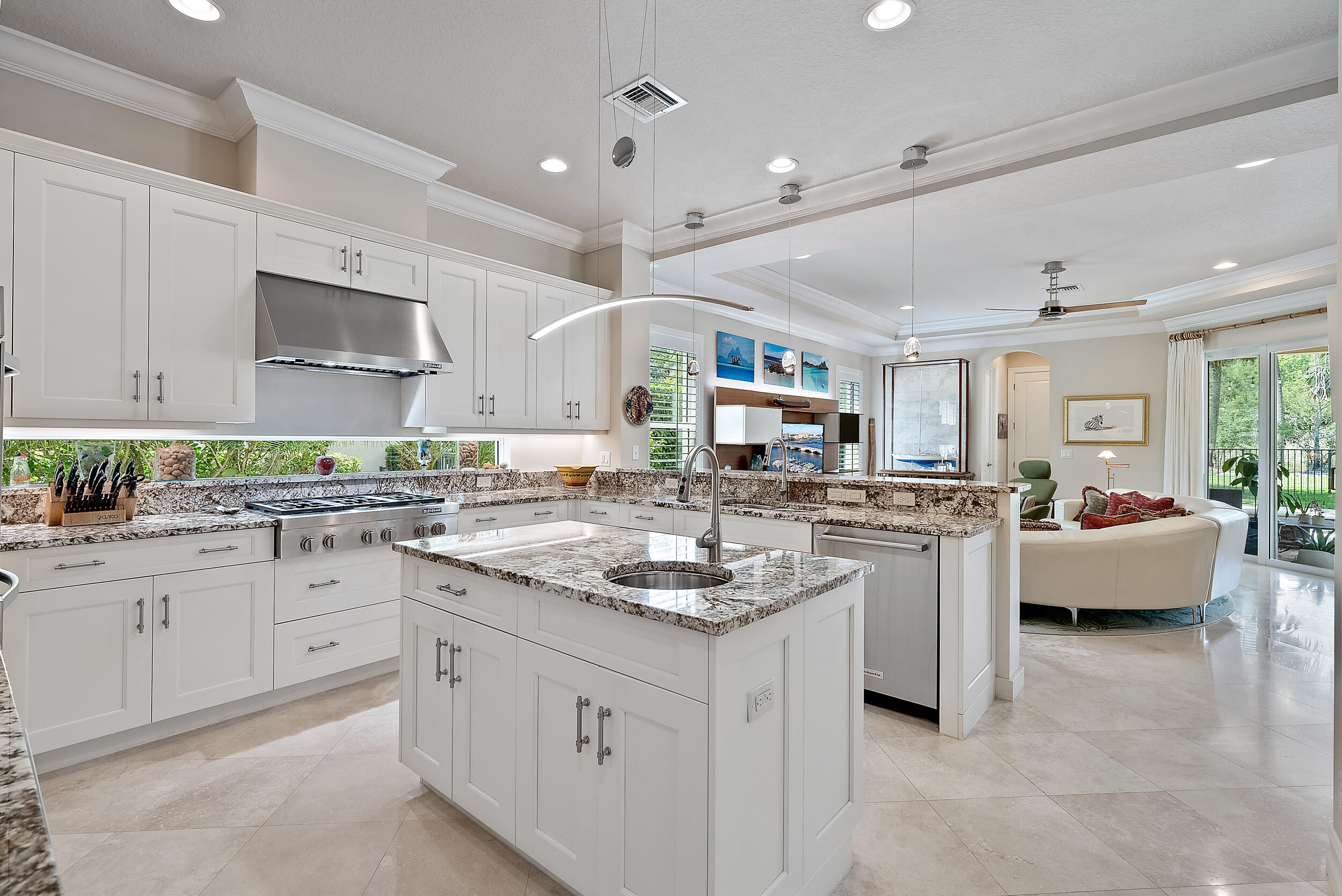 115 Sonata Drive Jupiter, FL 33478 - Photo 10 of 35 Kitchen