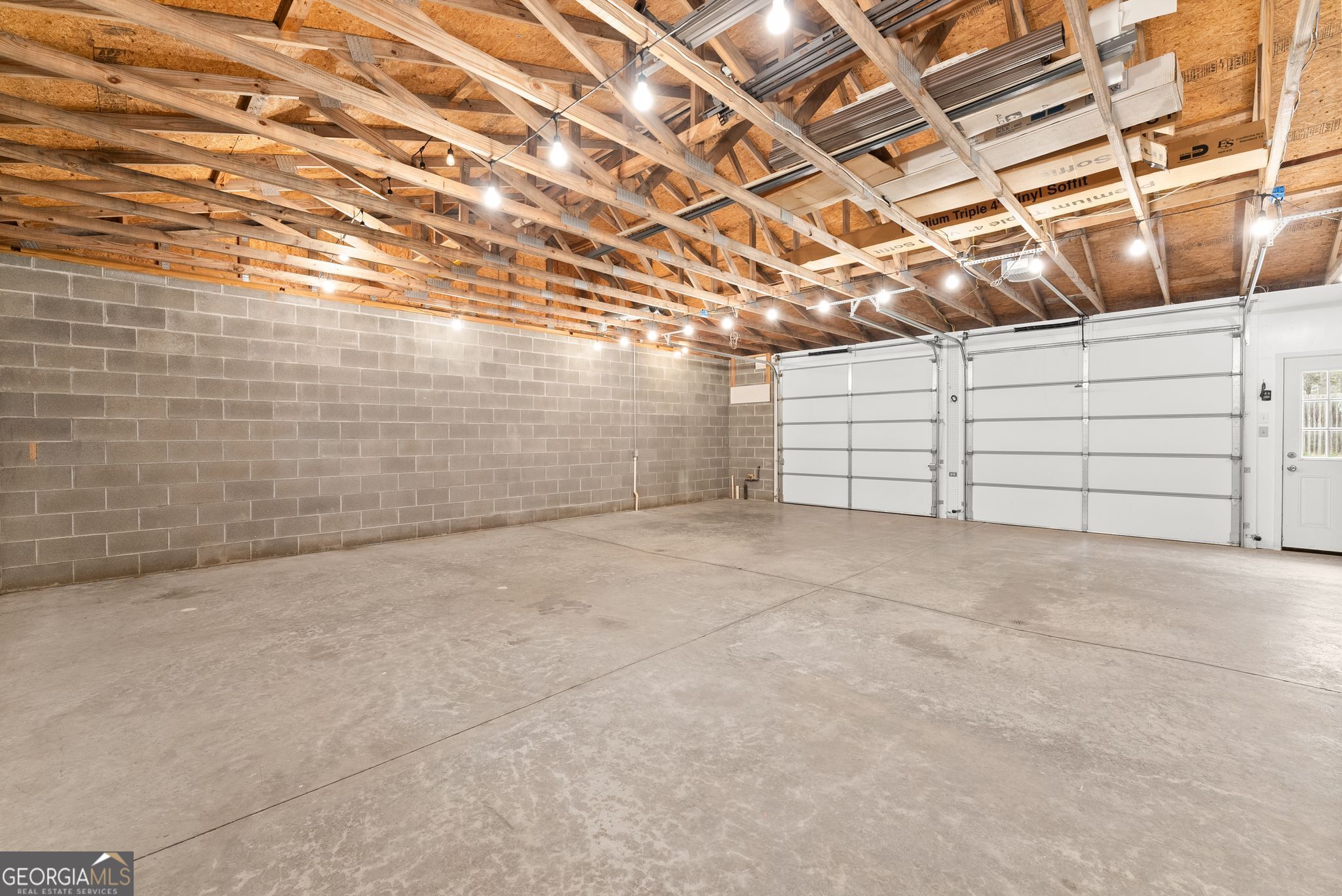 1292 Fernside Drive Toccoa, GA 30577 - Photo 28 of 42 a view of a garage
