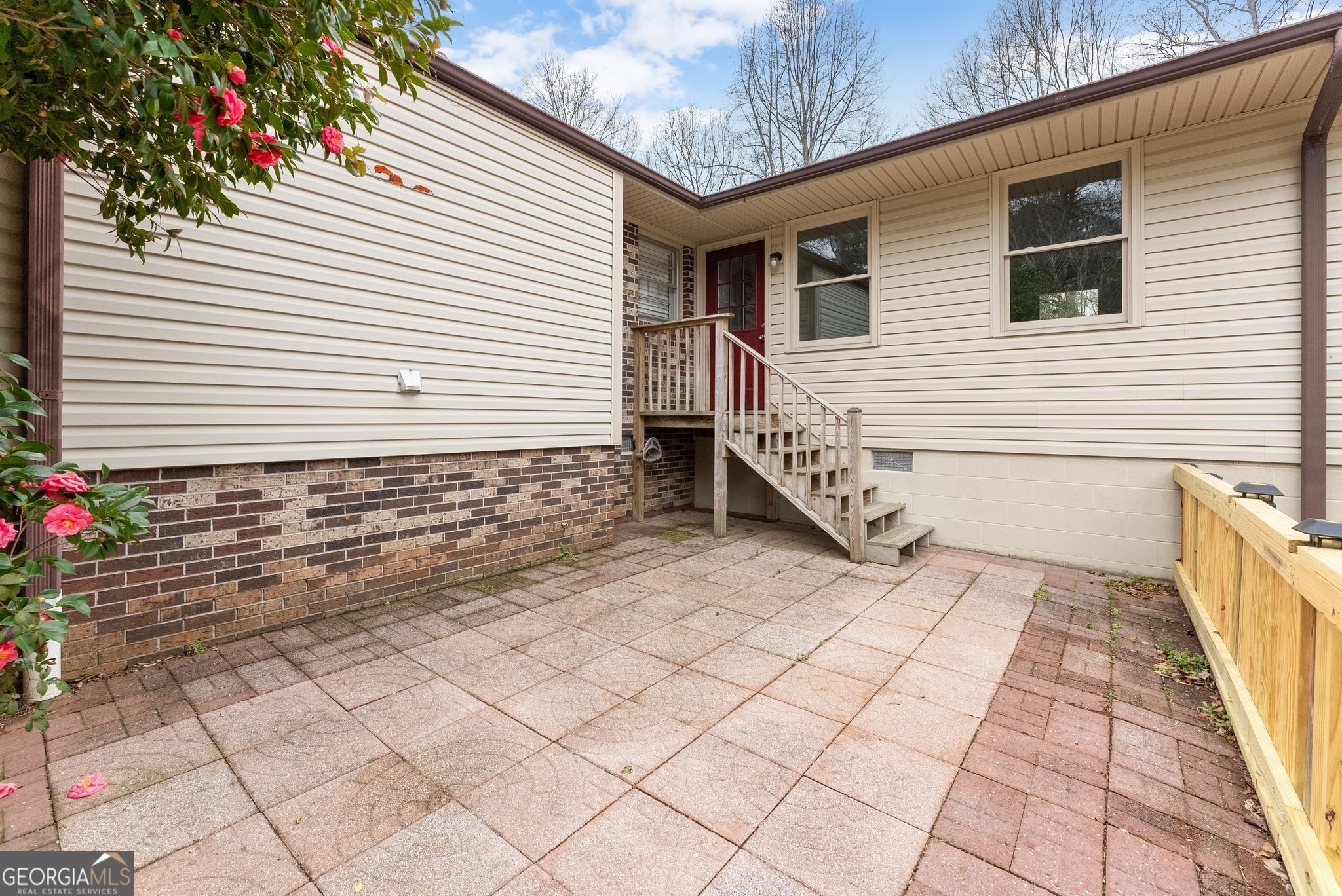 1292 Fernside Drive Toccoa, GA 30577 - Photo 36 of 42 a backyard of a house with oven