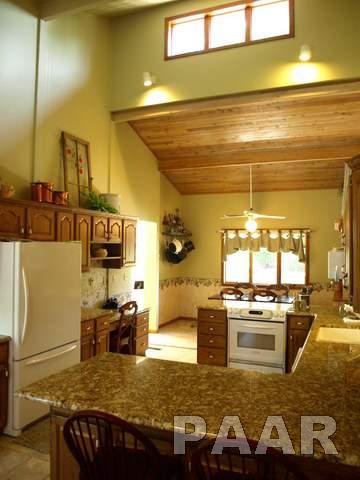 4209 South Walnut Point Drive Mapleton, IL 61547 - Photo 4 of 15