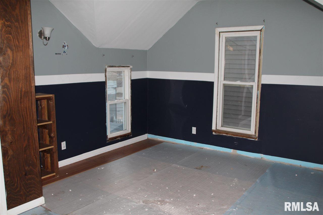 655 3rd Avenue South Clinton, IA 52732 - Photo 9 of 11 Gallery Image 9