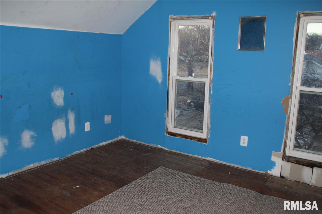 655 3rd Avenue South Clinton, IA 52732 - Photo 10 of 11 Gallery Image 10