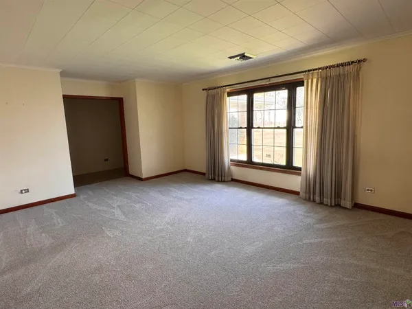 $235,000 | 213 Lake Palourde Road, Amelia, LA 70380