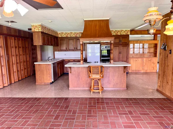 $235,000 | 213 Lake Palourde Road, Amelia, LA 70380