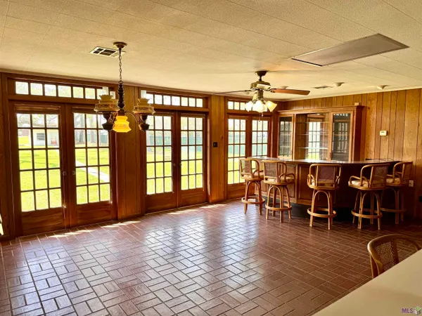 $235,000 | 213 Lake Palourde Road, Amelia, LA 70380