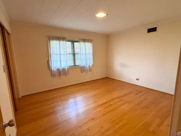 $235,000 | 213 Lake Palourde Road, Amelia, LA 70380