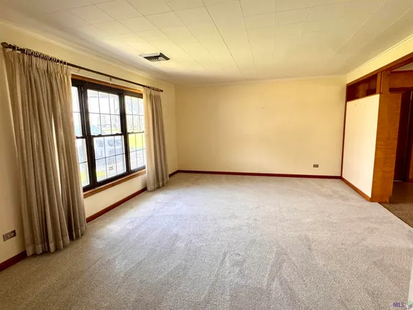 $235,000 | 213 Lake Palourde Road, Amelia, LA 70380