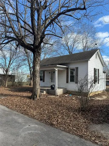 $139,000 | 921 South 4th Street, De Soto, MO 63020