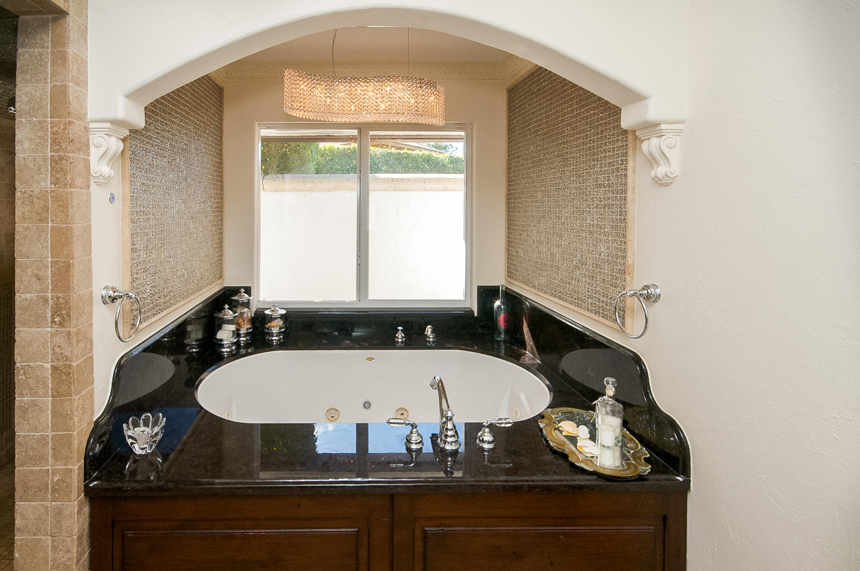 2751 Northwest 26th Court Boca Raton, FL 33434 - Photo 16 of 27 Master Tub