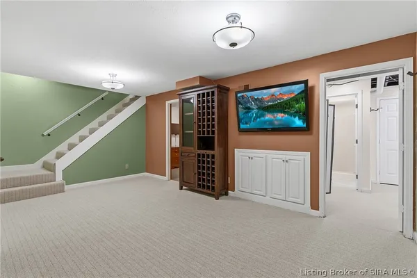 $319,900 | 3620 Greenfield Drive, New Albany, IN 47150
