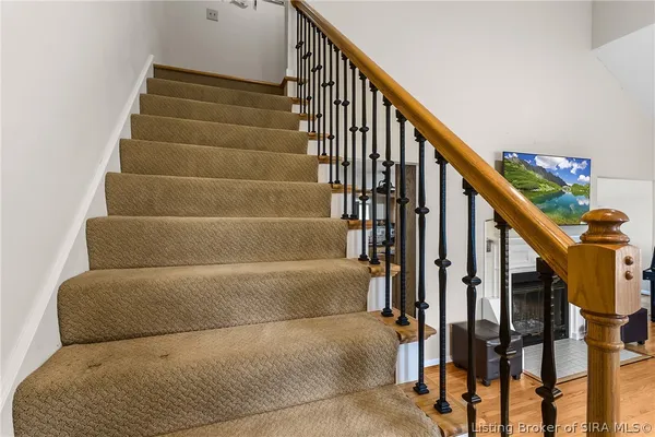 $319,900 | 3620 Greenfield Drive, New Albany, IN 47150