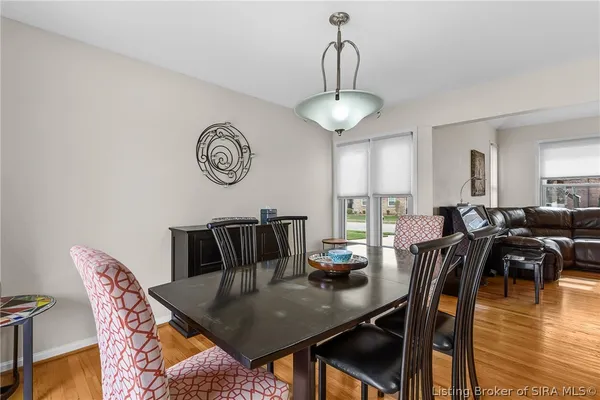 $319,900 | 3620 Greenfield Drive, New Albany, IN 47150