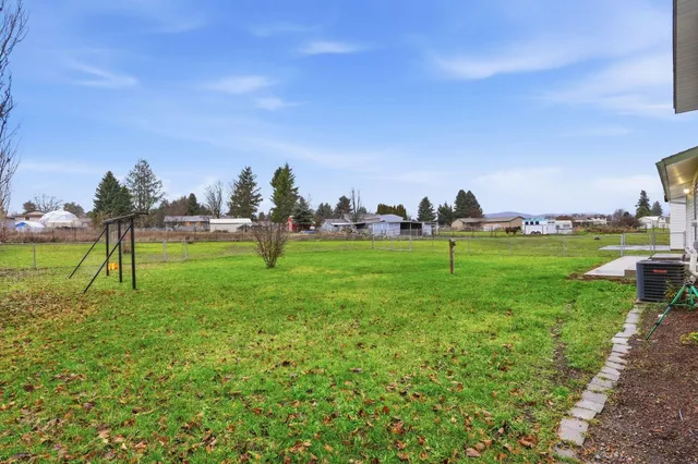 $600,000 | 414 South Henry Road, Greenacres, WA 99016