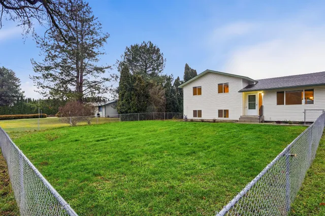 $600,000 | 414 South Henry Road, Greenacres, WA 99016