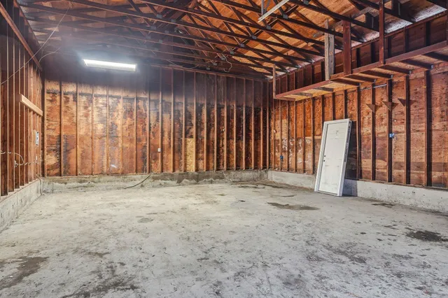 $600,000 | 414 South Henry Road, Greenacres, WA 99016