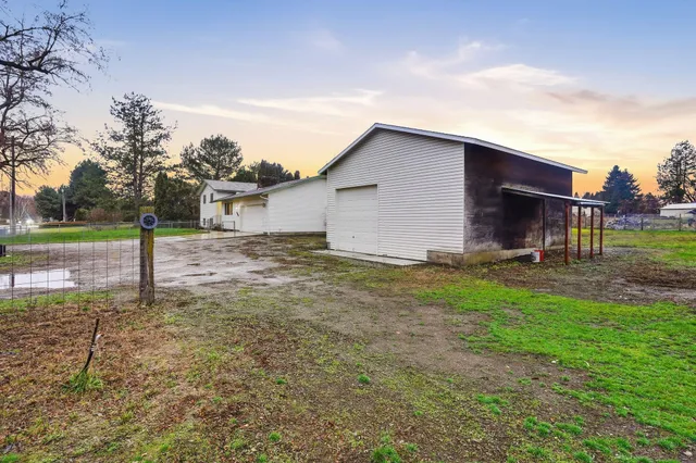 $600,000 | 414 South Henry Road, Greenacres, WA 99016