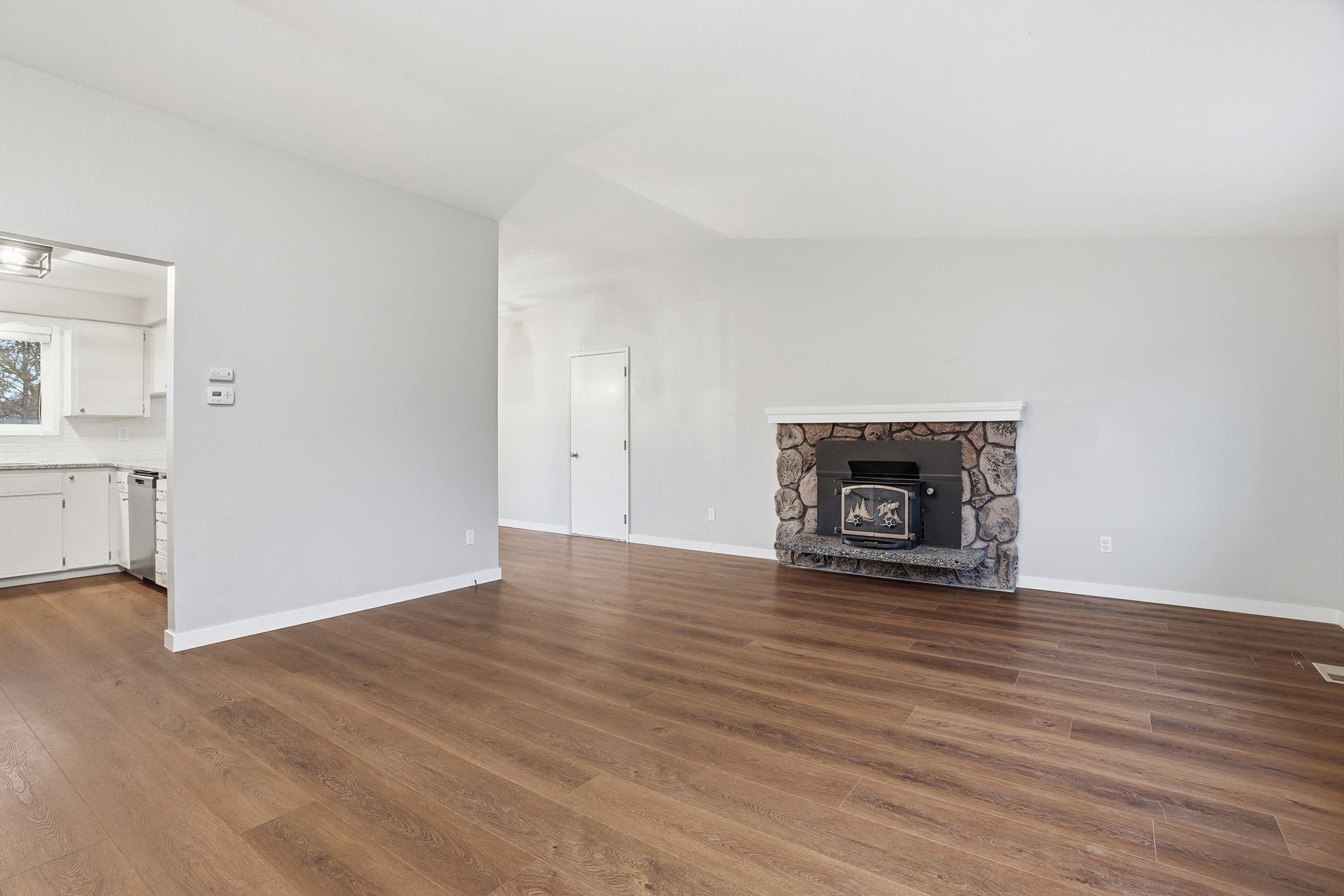 414 South Henry Road Greenacres, WA 99016 - Photo 4 of 50