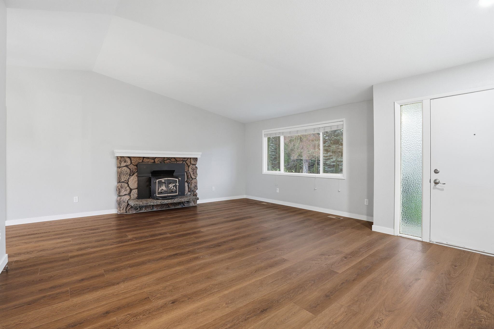 414 South Henry Road Greenacres, WA 99016 - Photo 5 of 50