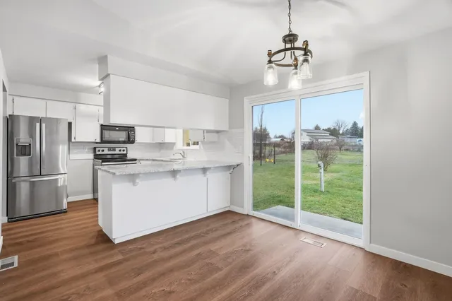 $600,000 | 414 South Henry Road, Greenacres, WA 99016