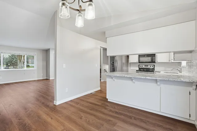 $600,000 | 414 South Henry Road, Greenacres, WA 99016