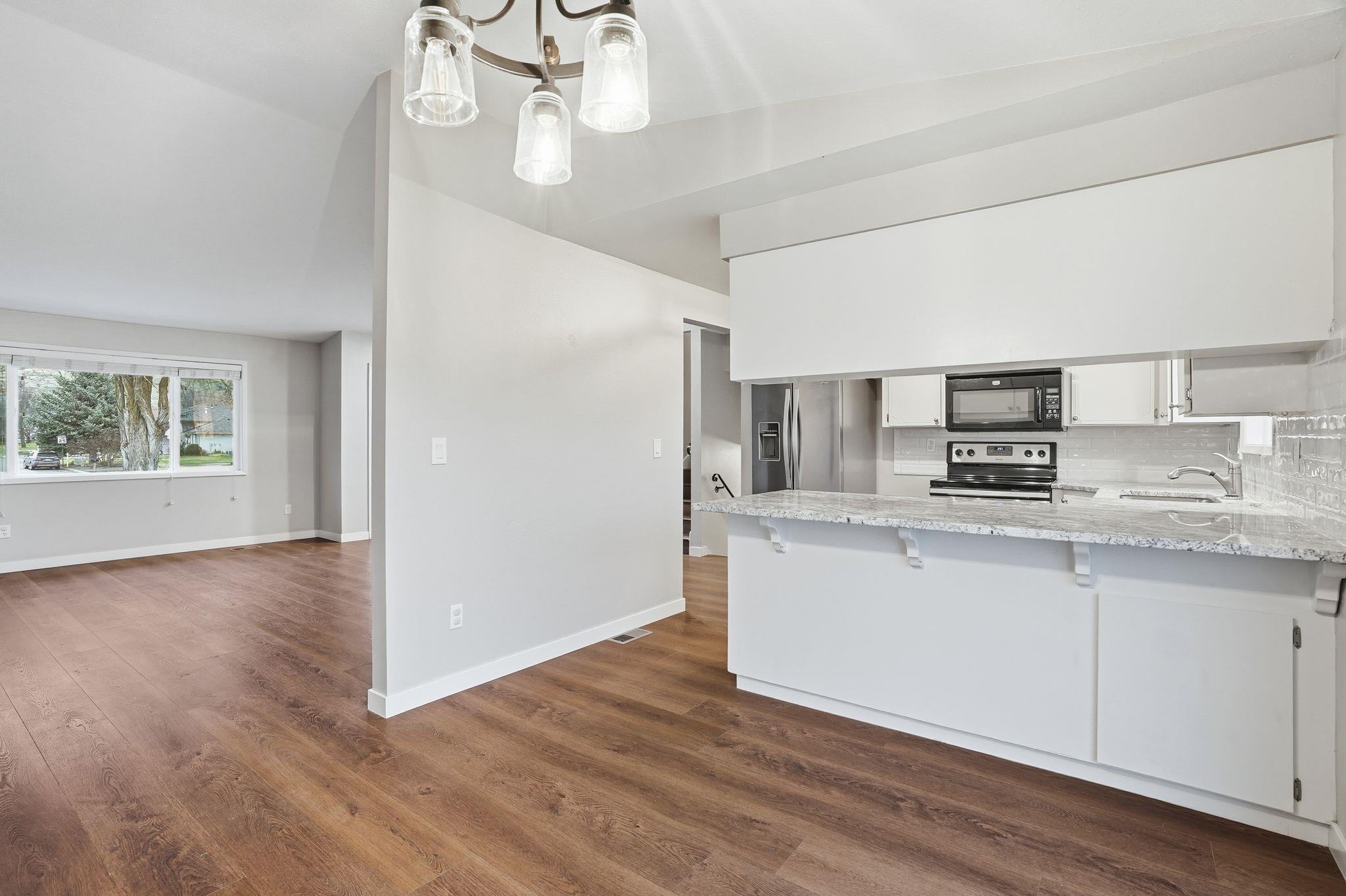 414 South Henry Road Greenacres, WA 99016 - Photo 10 of 50