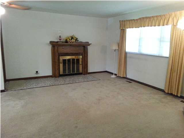 3077 Bell Road Newburgh, IN 47630 - Photo 2 of 12