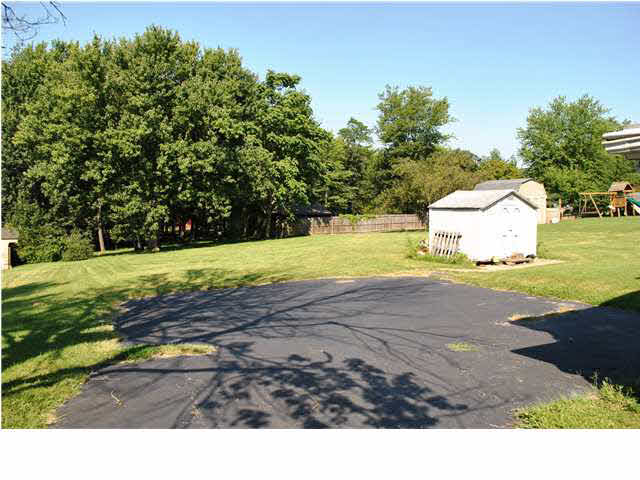 3077 Bell Road Newburgh, IN 47630 - Photo 8 of 12