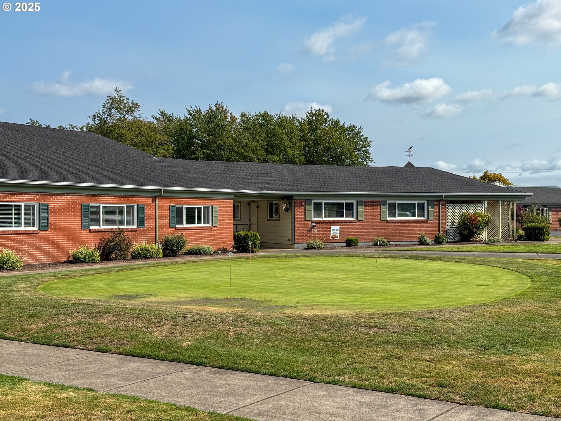 943 Oregon Way Woodburn, OR 97071 - Photo 44 of 48