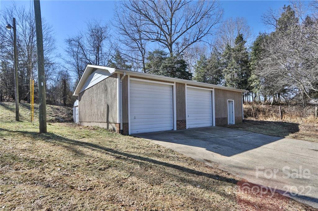 7365 Austin Traphill Road Elkin, NC 28621 - Photo 5 of 48 Gallery Image 5