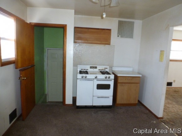 924 South Livingston Street Springfield, IL 62703 - Photo 4 of 11