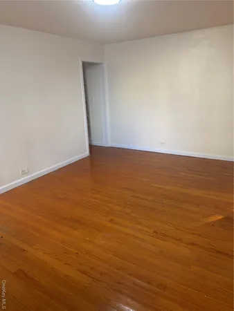 $2,500 | 11 Lawrence Street, Unit 1B, Yonkers, NY 10705