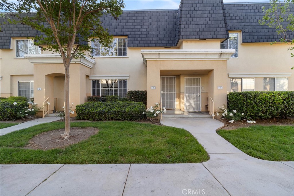 19124 Hamlin Street, Unit 5 Reseda, CA 91335 - Photo 2 of 28