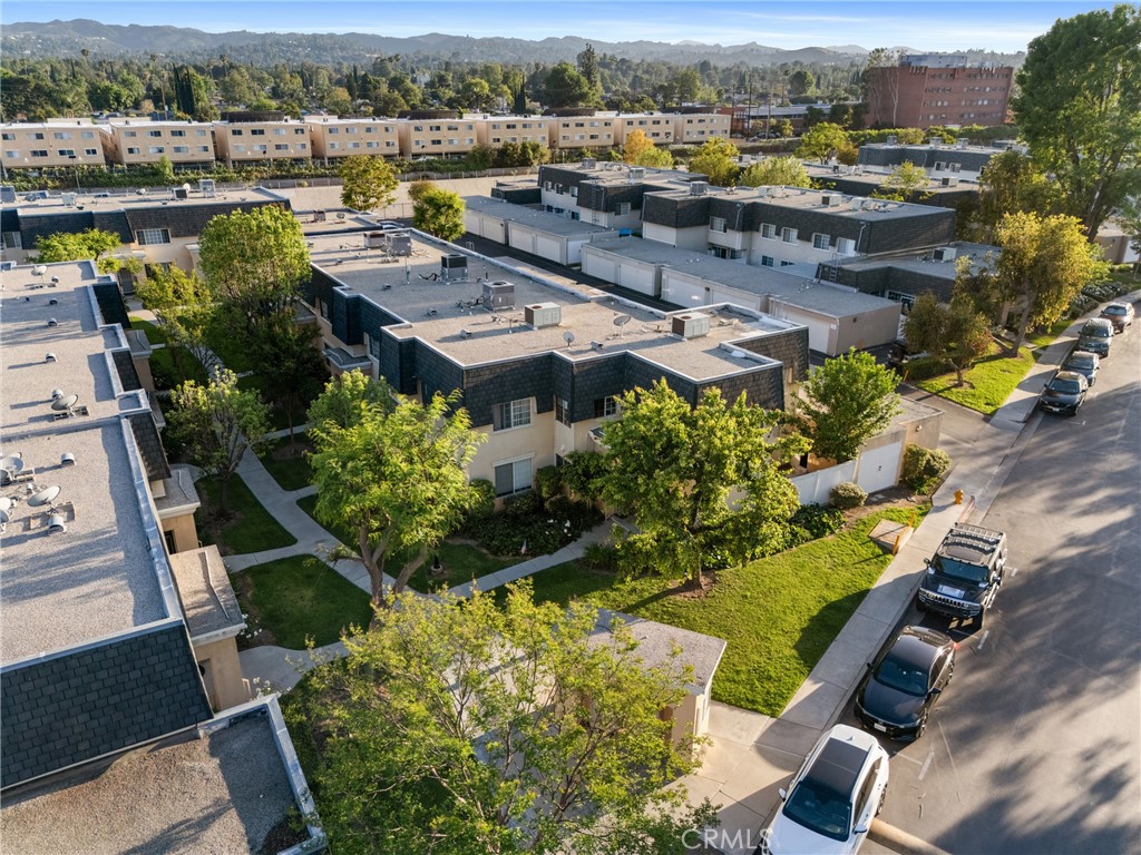 19124 Hamlin Street, Unit 5 Reseda, CA 91335 - Photo 23 of 28