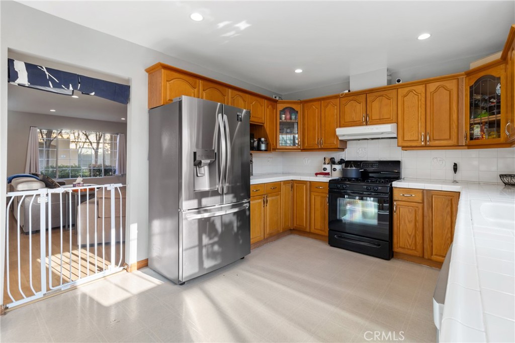 19124 Hamlin Street, Unit 5 Reseda, CA 91335 - Photo 8 of 28