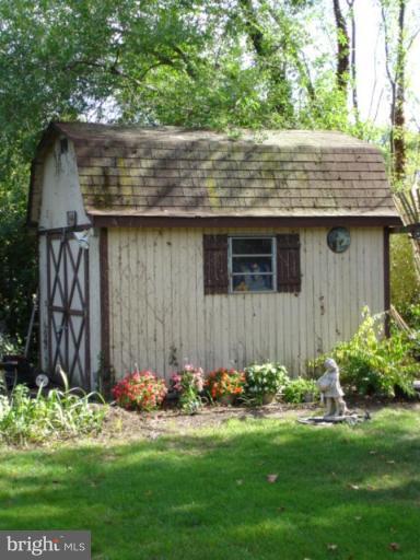 1524 Nicholas Road Waldorf, MD 20601 - Photo 18 of 25 Shed
