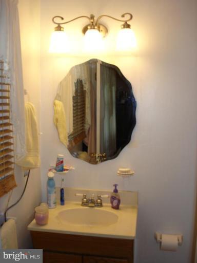 1524 Nicholas Road Waldorf, MD 20601 - Photo 22 of 25 Master Bath