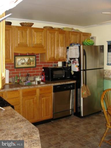 1524 Nicholas Road Waldorf, MD 20601 - Photo 5 of 25 Kitchen