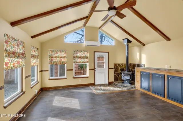 $649,900 | 1631 Springbrook Road, Alcoa, TN 37701