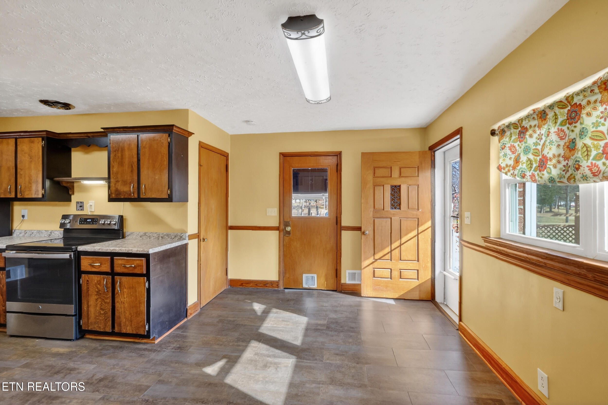 1631 Springbrook Road Alcoa, TN 37701 - Photo 17 of 53 19_471a7602