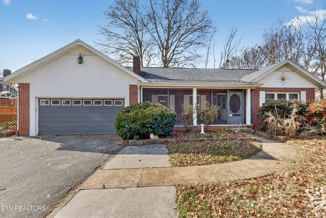 $649,900 | 1631 Springbrook Road, Alcoa, TN 37701