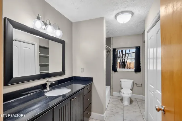 $649,900 | 1631 Springbrook Road, Alcoa, TN 37701