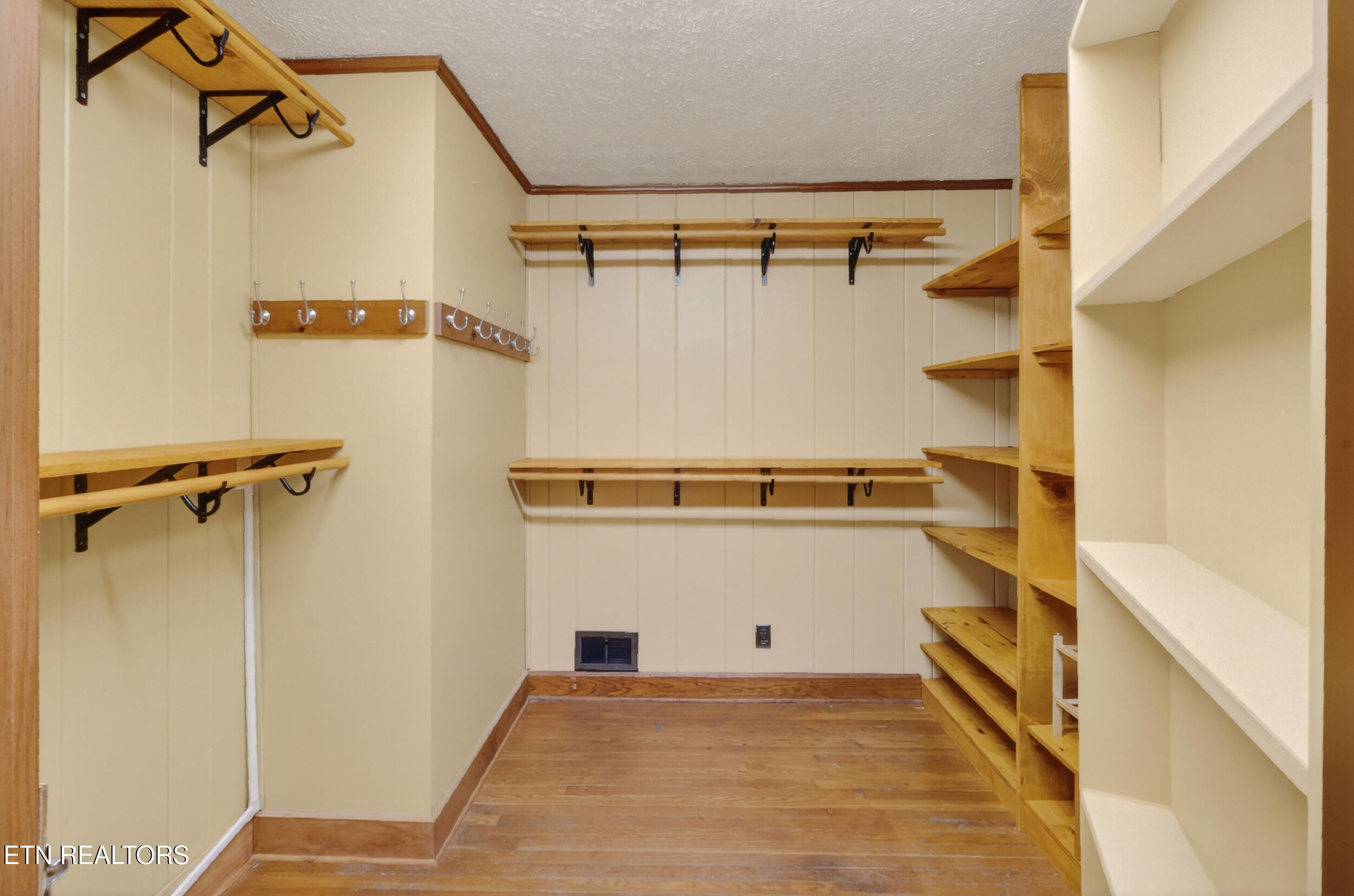 1631 Springbrook Road Alcoa, TN 37701 - Photo 30 of 53 33_471a7635