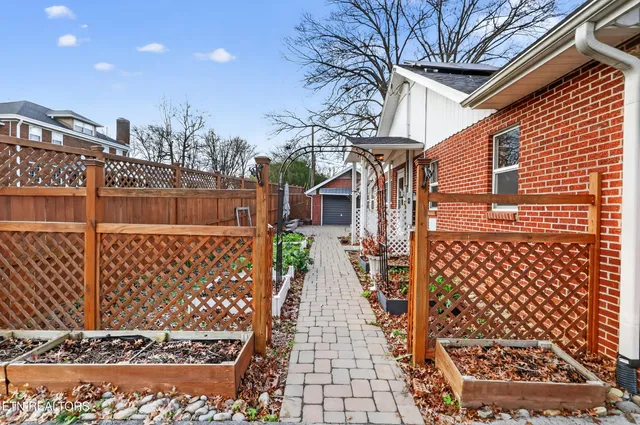 $649,900 | 1631 Springbrook Road, Alcoa, TN 37701