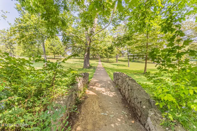 $649,900 | 1631 Springbrook Road, Alcoa, TN 37701