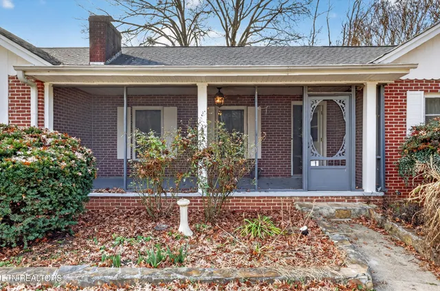 $649,900 | 1631 Springbrook Road, Alcoa, TN 37701