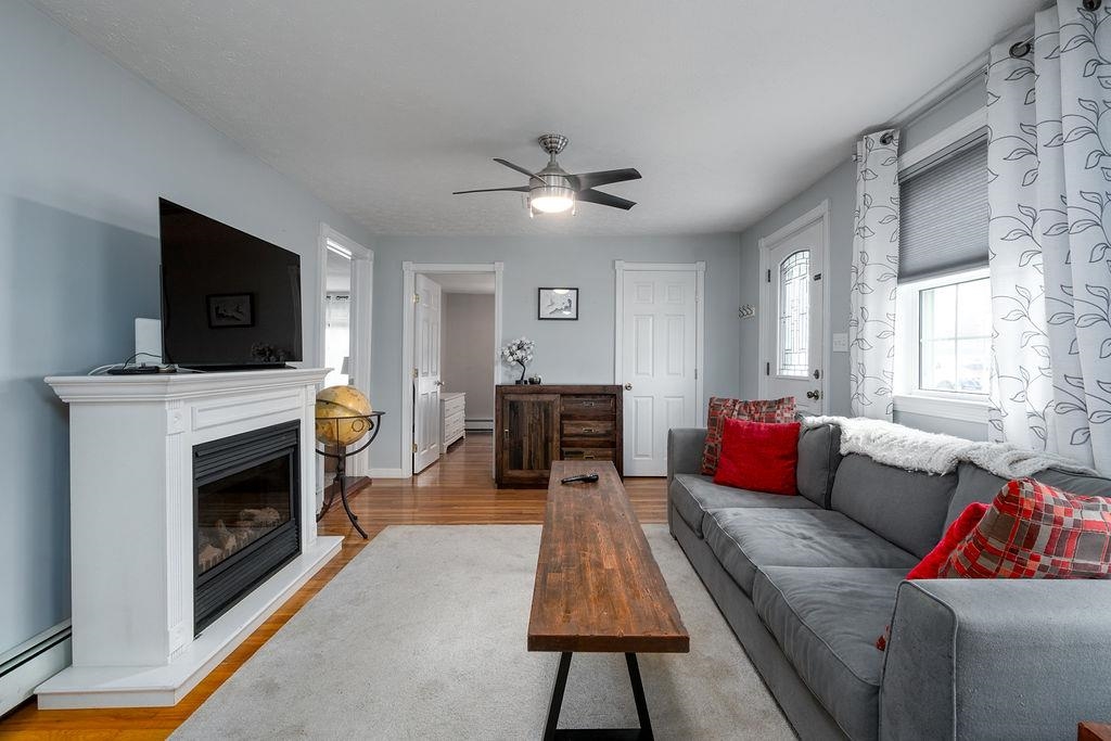 342 Delaware Avenue Manchester, NH 03104 - Photo 5 of 22 Gallery Image 5
