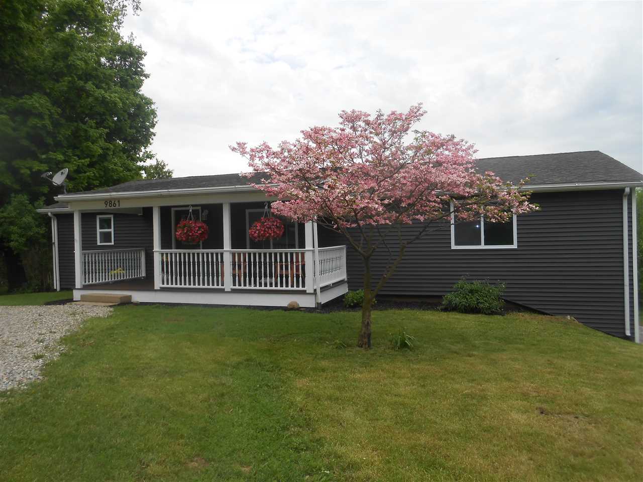 9861 East Kinley Road Ovid, MI 48866 - Photo 3 of 33 31381281-2.JPG