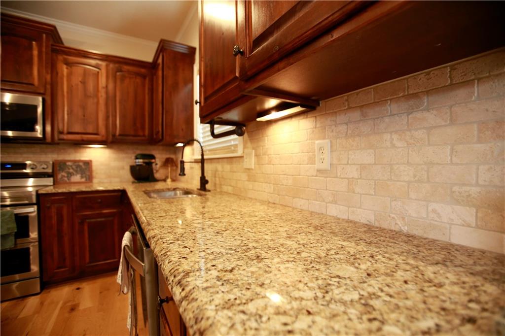 1304 Aberdeen Circle Raymore, MO 64083 - Photo 8 of 36