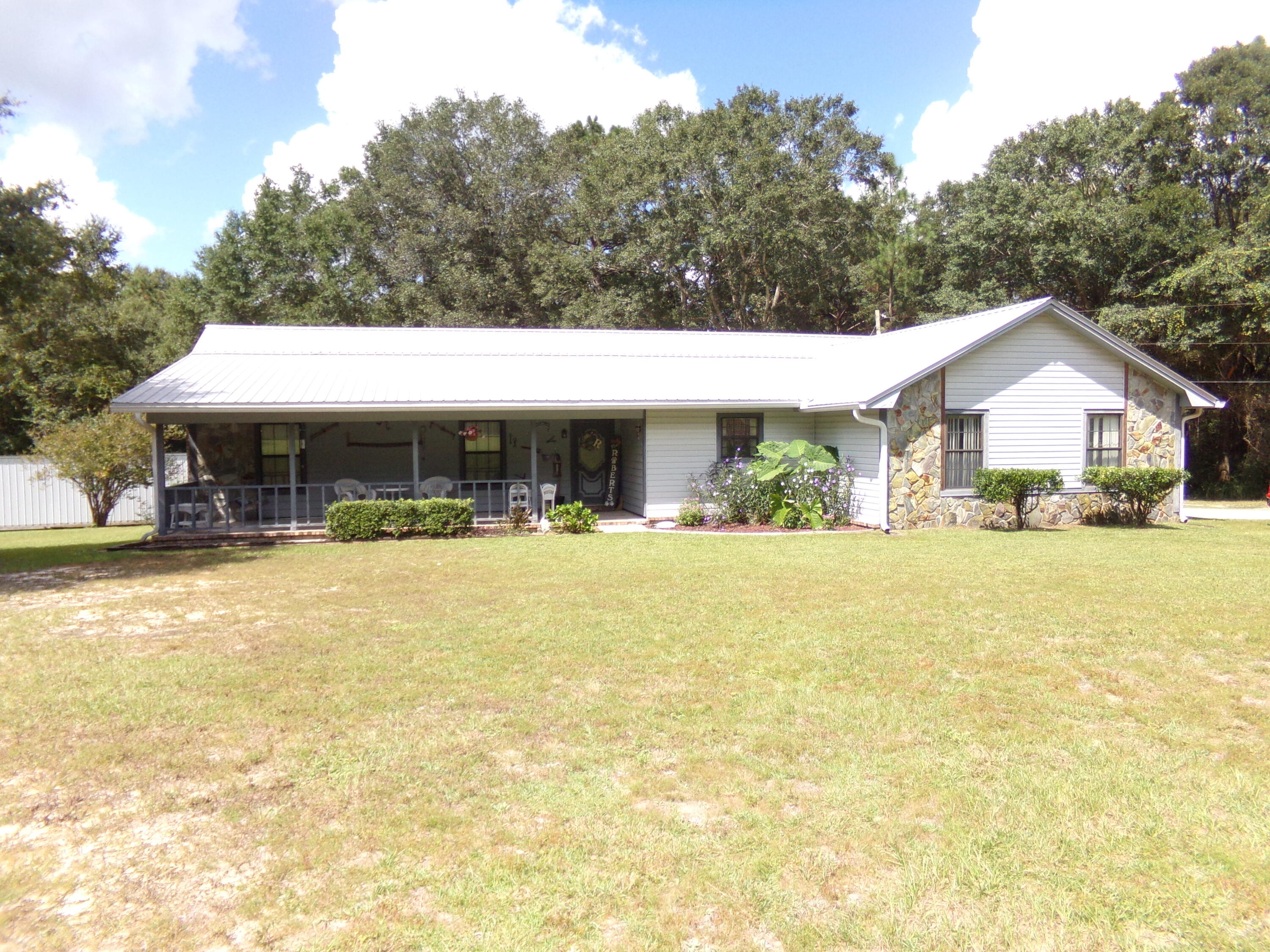 5918 Roberts Road Crestview, FL 32536 - Photo 1 of 24 Gallery Image 1